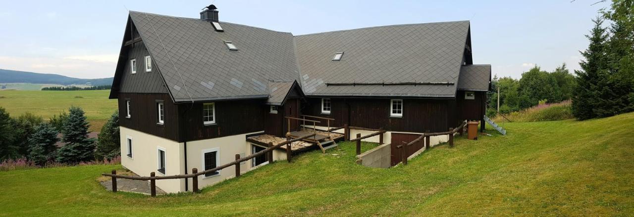 Chaloupka Slamenka Villa Loucna pod Klinovcem Exterior photo