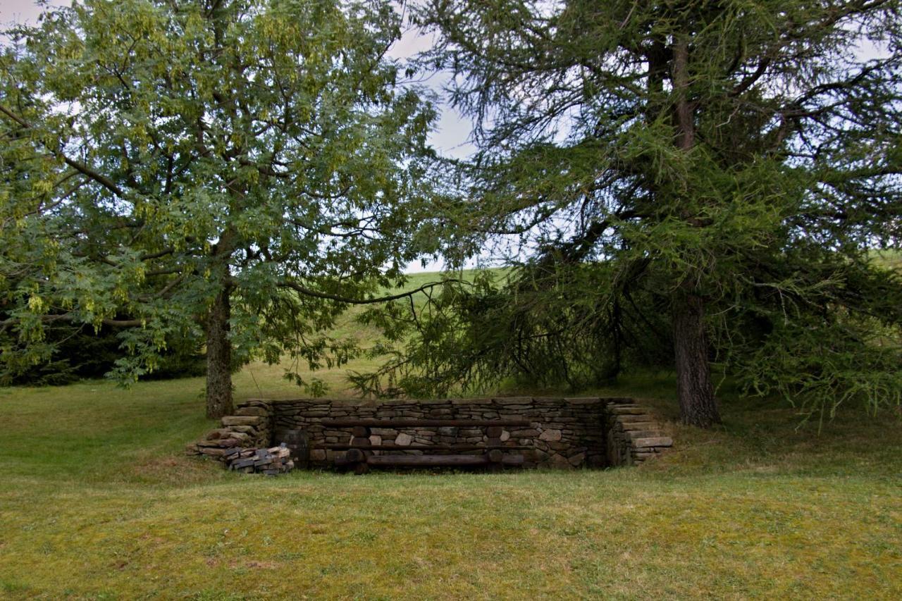 Chaloupka Slamenka Villa Loucna pod Klinovcem Exterior photo